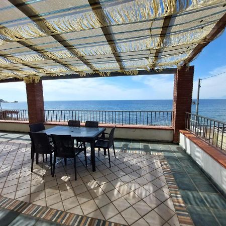 Waikiki Beach Apartments سانتا ماريا دي كاستيلاباتي المظهر الخارجي الصورة