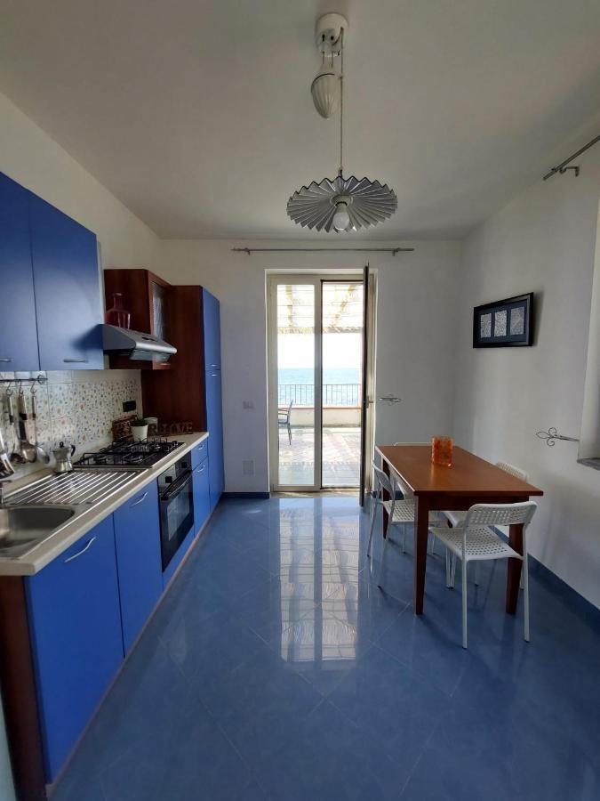 Waikiki Beach Apartments سانتا ماريا دي كاستيلاباتي المظهر الخارجي الصورة