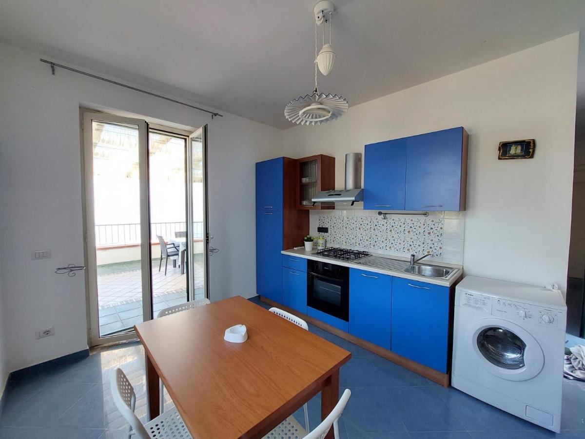Waikiki Beach Apartments سانتا ماريا دي كاستيلاباتي المظهر الخارجي الصورة